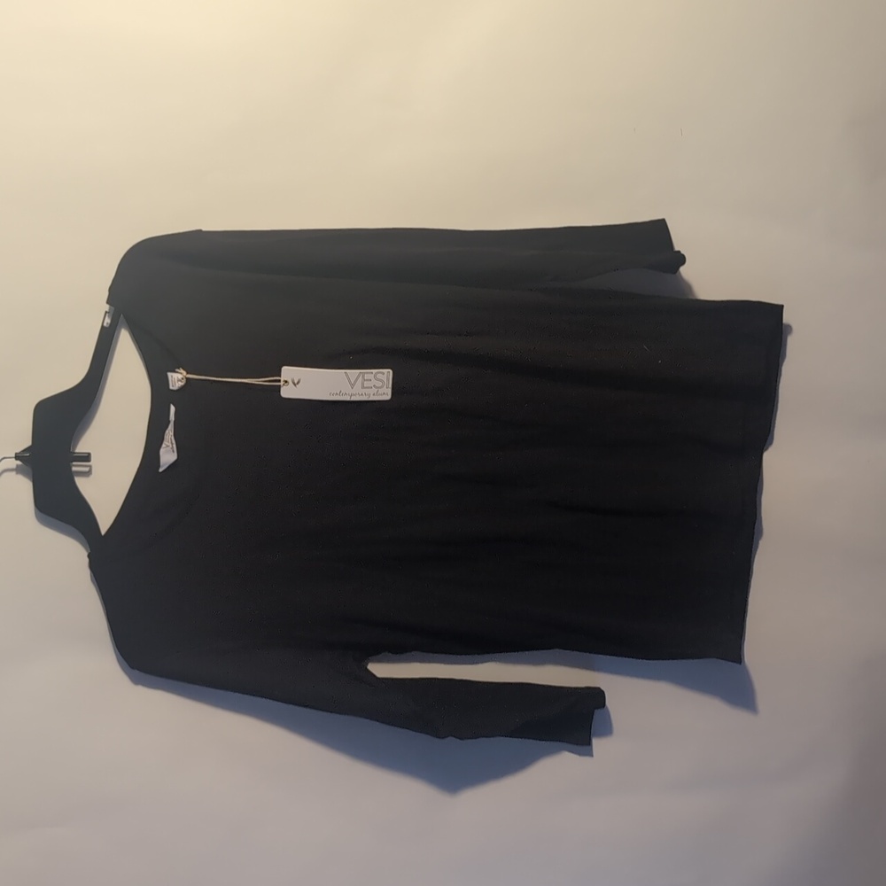 NWT VESI XXL Youth Black Long Sleeve T-Shirt / Shirt